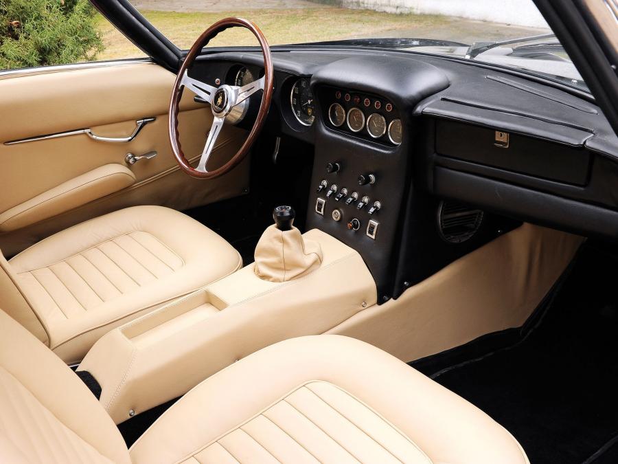  Lamborghini 400 GT 2+2 1966 года  (фото 5 из 42)